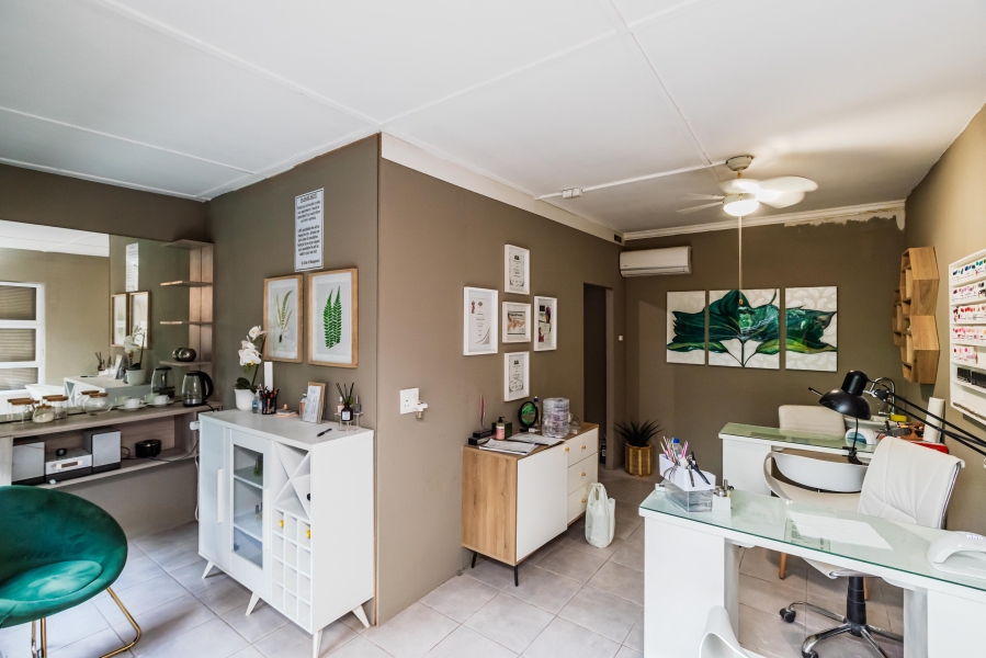 9 Bedroom Property for Sale in Nahoon Eastern Cape